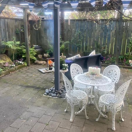 Anglers Adventure Paradise Cabin Bnb Wifi Parking Turangi Bagian luar foto